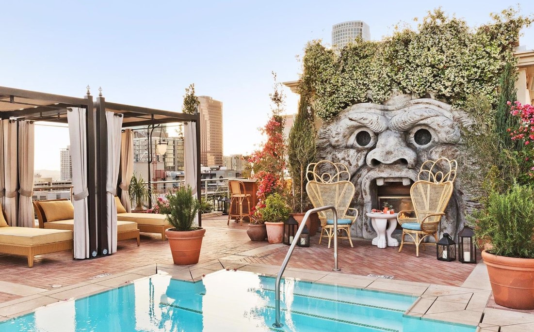 Benefits-of-Staying-in-the-Best-Hotels-in-Los-Angeles