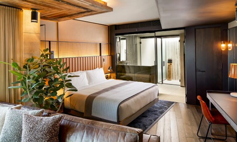 Recomendation-Luxury-Hotel-Bookings-for-Your-Holidays-in-2024