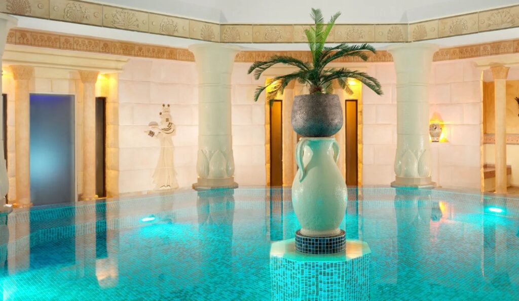 Top-5-Hotels-with-Indoor-Pools