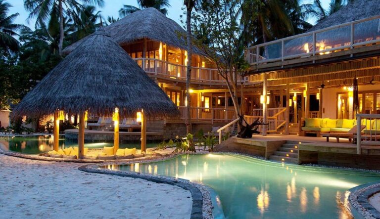 top-eco-friendly-hotels-sustainable-stays-for-green-travelers-benefits-reviews-booking-guide