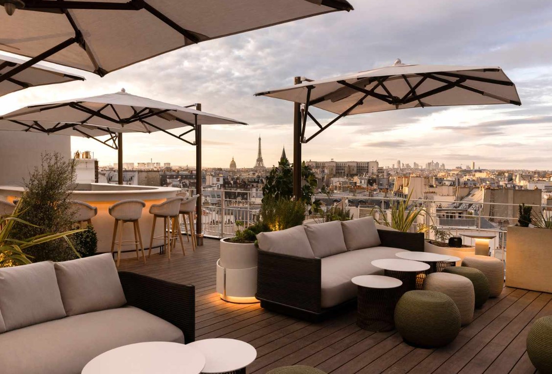 Top-5-Hotels-with-the-Best-Rooftop-Bars-and-Restaurants