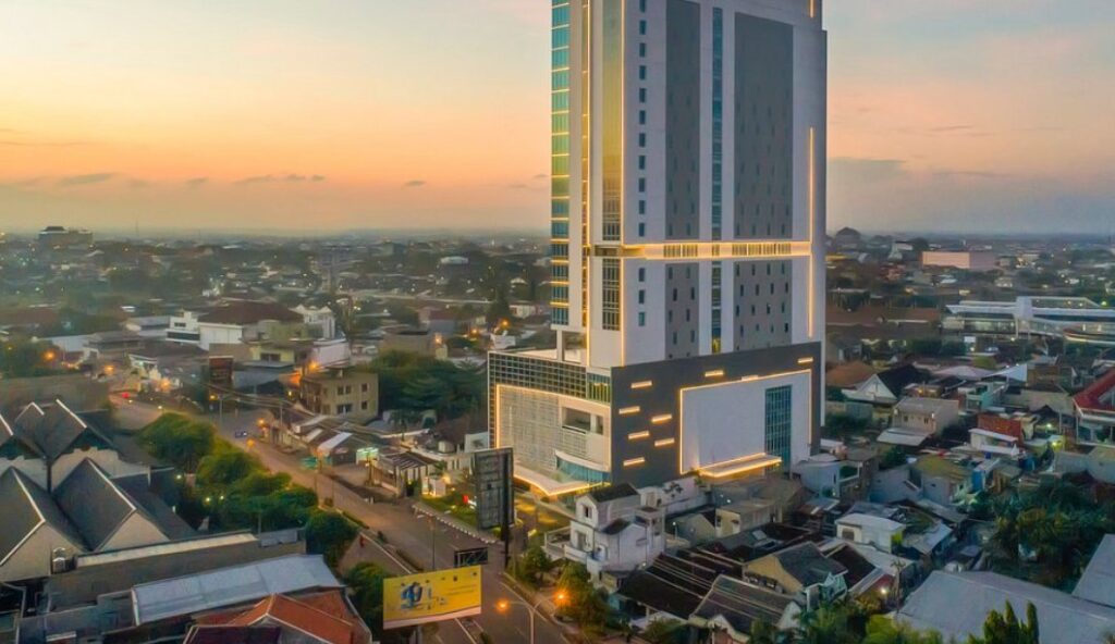 Why-Solo-Travelers-Need-the-Right-Hotel