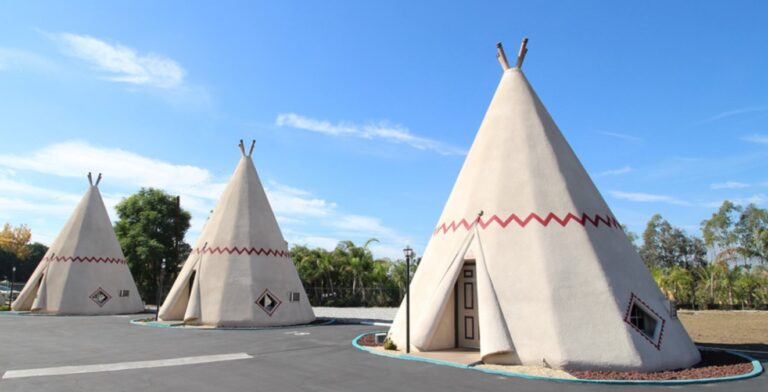 exploring-the-worlds-most-unique-themed-hotels