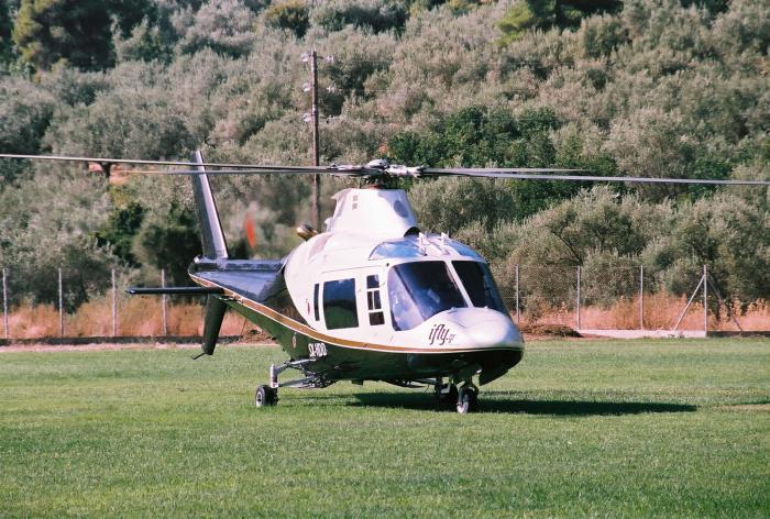 Helicopter hotel glamping room scotland inside stay into sea king an pics can decommissioned navy royal most transformed luxury there Helicopter hotel glamping room scotland inside stay into sea king an pics can decommissioned navy royal most transformed luxury there